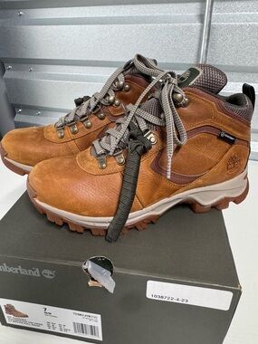 Timberland Mt. Maddsen Waterproof Mid Hiker Boots Lt Brown Full Grain size 7 NWT